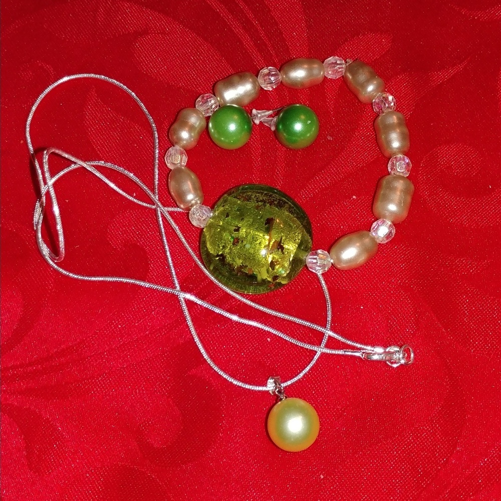 🆕 green pearls bundle...neb6